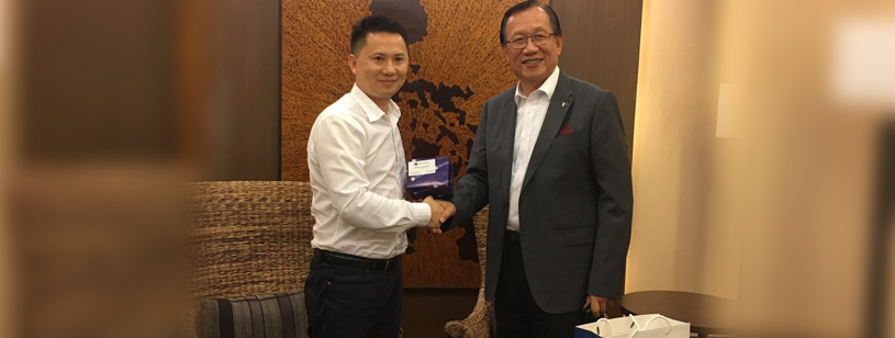 Director of Yunnan Commercial Representative Office in Manila Visit Chairman of PCCI